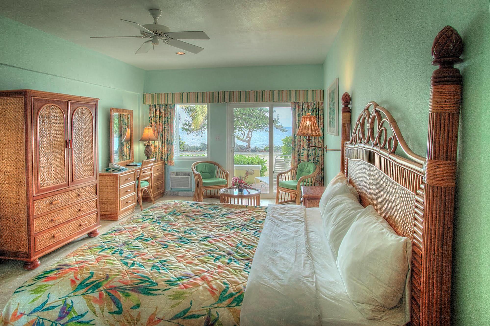 Tamarind Reef Resort Spa & Marina Christiansted Exterior foto